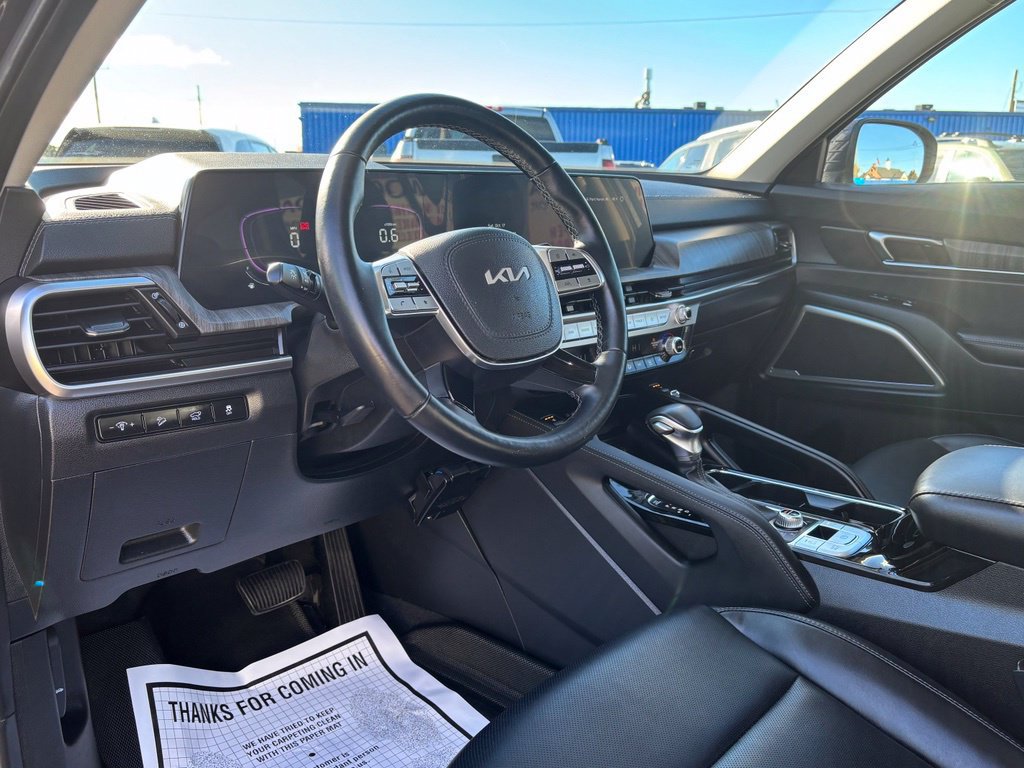 Used 2025 Kia Telluride EX AWD/4WD image 13