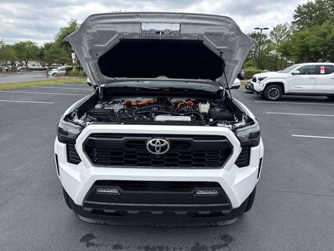 New 2025 Toyota Tacoma 4x4 Double Cab Hybrid image 41