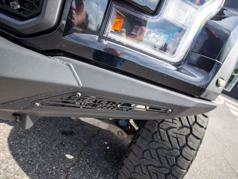 Used 2018 Ford F150 Raptor w/ Equipment Group 802A Luxury image 9