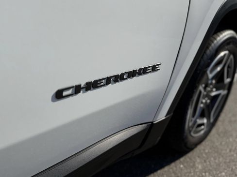 New 2026 Jeep Cherokee Limited AWD/4WD image 25