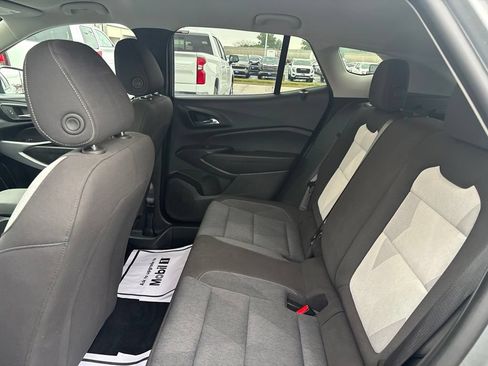 Used 2024 Chevrolet Trax LS w/ LS Convenience Package FWD image 33