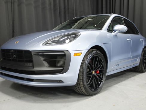 New 2026 Porsche Macan GTS image 8
