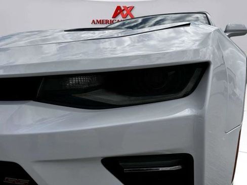 Used 2016 Chevrolet Camaro SS RWD image 12