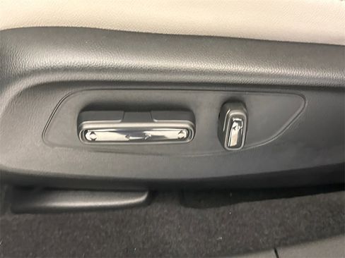 New 2026 Honda HR-V EX-L image 22