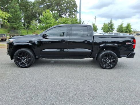Certified 2025 Chevrolet Colorado Z71 w/ Technology Package AWD/4WD image 8