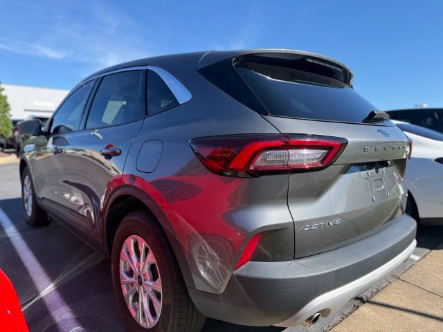 Used 2023 Ford Escape Active AWD/4WD image 3