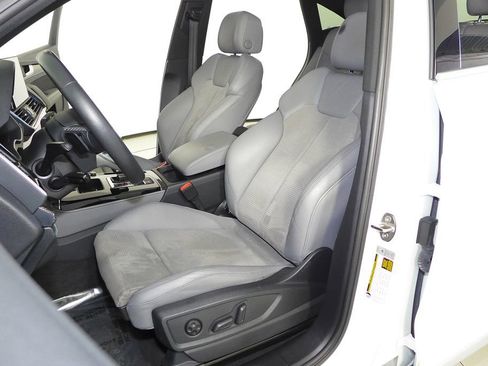 Used 2022 Audi SQ5 Premium Plus w/ Premium Plus Package image 22