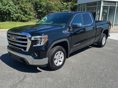 Used 2019 GMC Sierra 1500 SLE w/ SLE Value Package AWD/4WD image 1