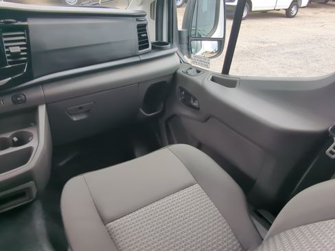 Certified 2025 Ford Transit 350 XLT RWD image 15