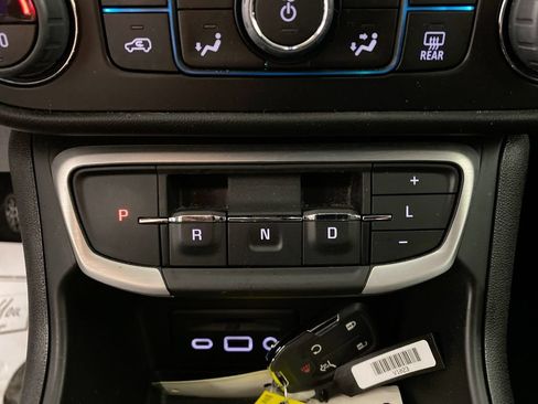 Certified 2023 GMC Terrain SLT AWD/4WD image 19