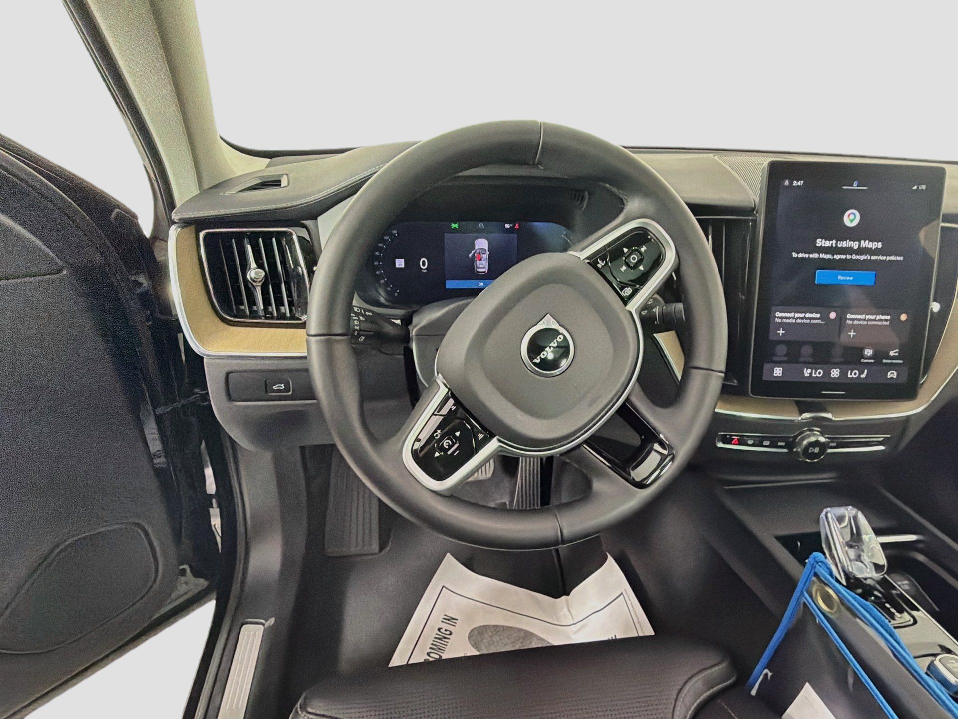 Certified 2026 Volvo XC60 B5 Ultra AWD/4WD image 11