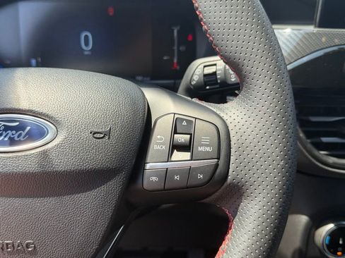 Used 2025 Ford Escape ST-Line FWD image 19