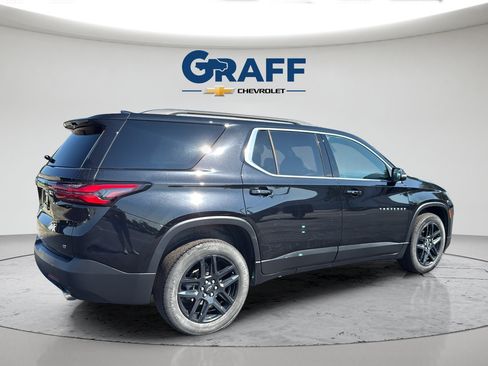 Used 2023 Chevrolet Traverse LT w/ Rear Camera Mirror Package AWD/4WD image 8