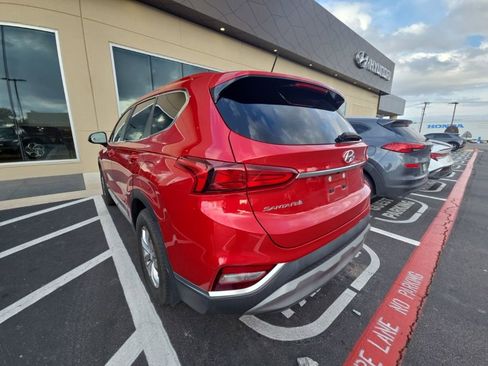 Used 2020 Hyundai Santa Fe SE image 8