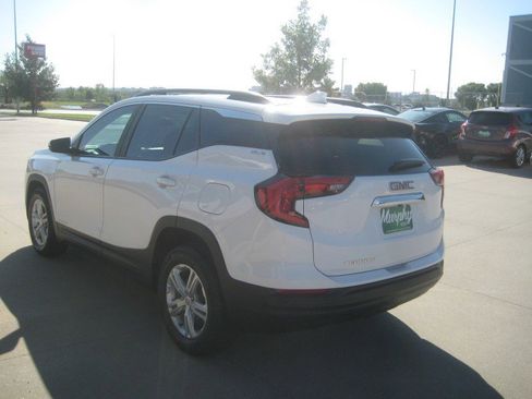 Used 2021 GMC Terrain SLE w/ Driver Convenience Package image 5