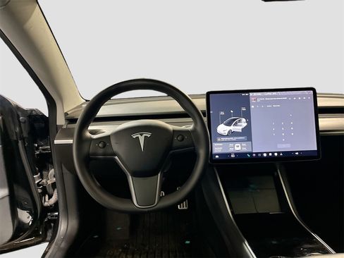 Used 2020 Tesla Model 3 image 23
