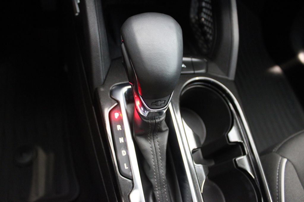 Used 2025 Chevrolet TrailBlazer LT w/ Convenience Package FWD image 16