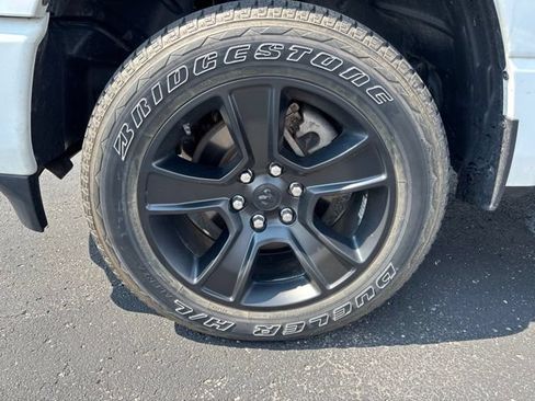 Used 2020 RAM 1500 Big Horn AWD/4WD image 4