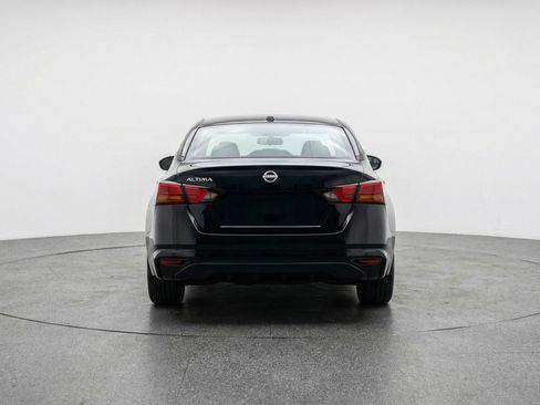 Used 2025 Nissan Altima 2.5 SV FWD image 7