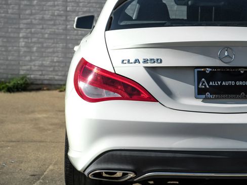 Used 2018 Mercedes-Benz CLA 250 image 46