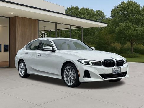 Used 2025 BMW 330i Sedan w/ Convenience Package image 5