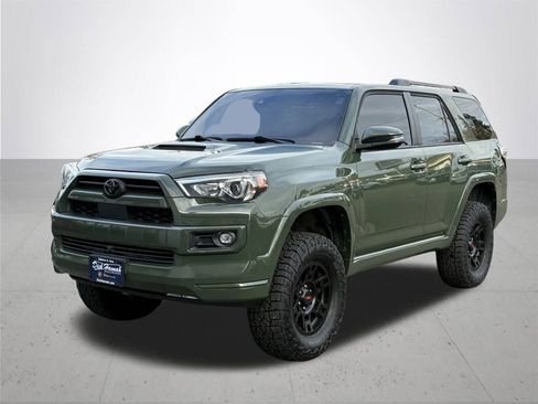 Used 2022 Toyota 4Runner TRD Sport image 2