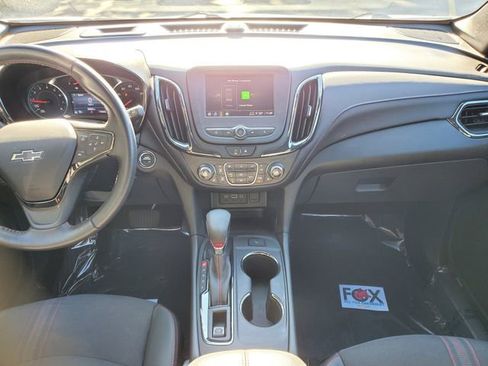 Certified 2022 Chevrolet Equinox RS w/ LPO, Floor Liner Package image 18