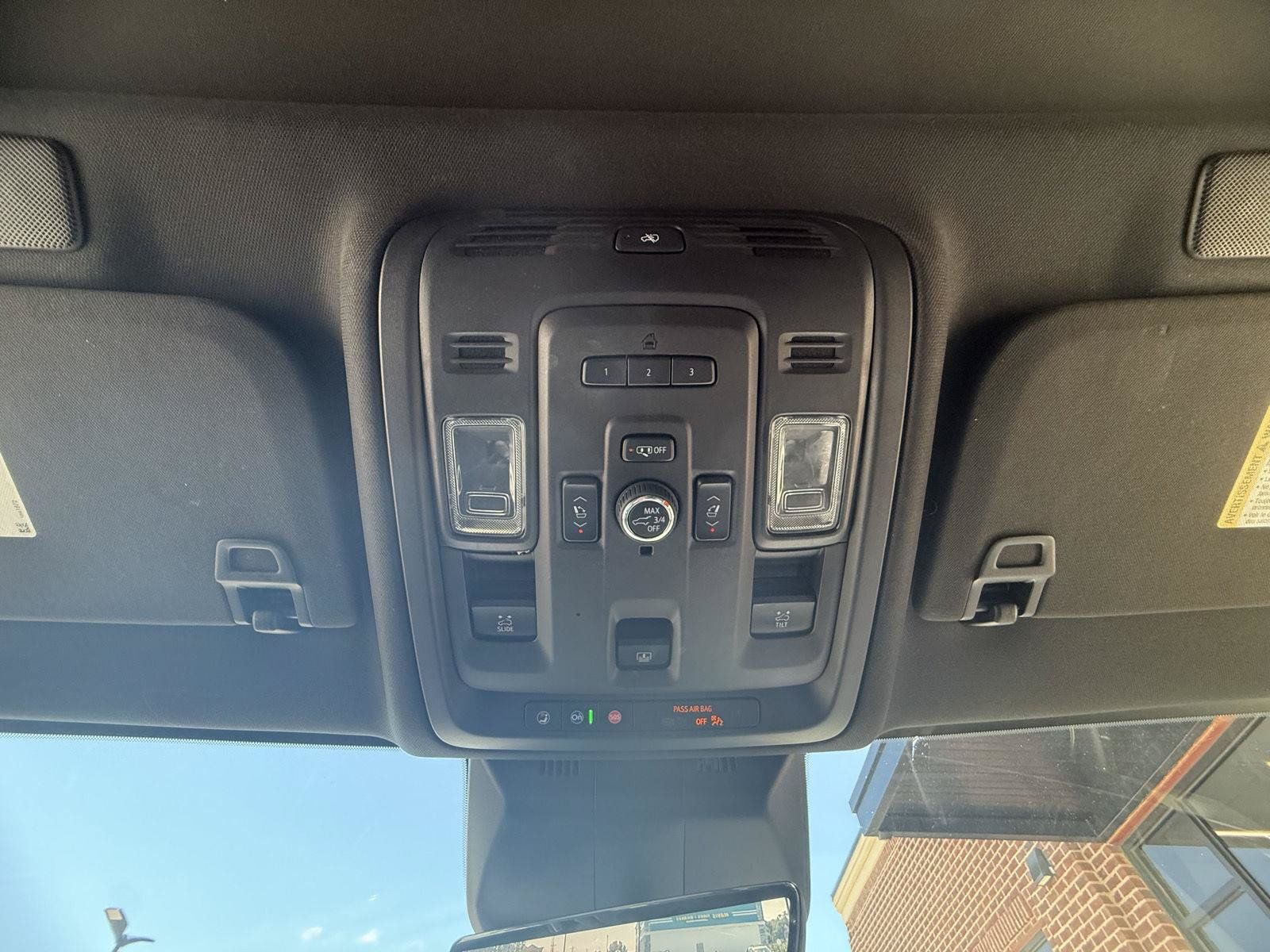 Used 2021 Cadillac Escalade ESV Sport w/ Driver Assist Tech Package AWD/4WD image 12