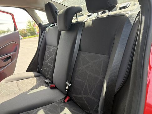 Used 2013 Ford Fiesta SE image 26