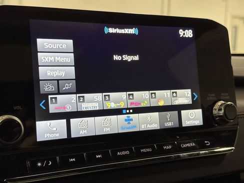 Used 2024 Mitsubishi Outlander SEL image 14