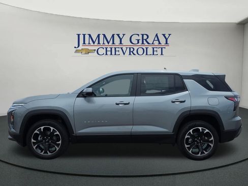 New 2026 Chevrolet Equinox LT w/ Convenience Package II FWD image 2