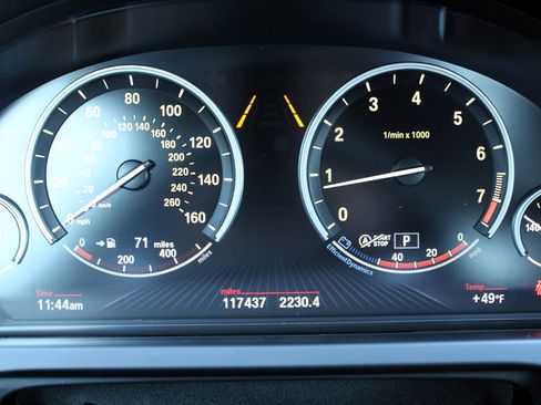 Used 2013 BMW 740Li image 21