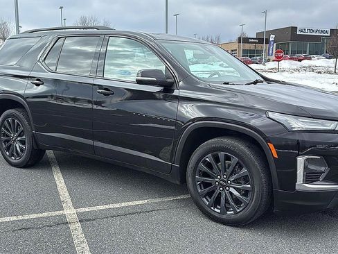Used 2023 Chevrolet Traverse RS w/ LPO, Cargo Package AWD/4WD image 2