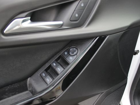 Used 2025 Chevrolet Equinox LT image 19