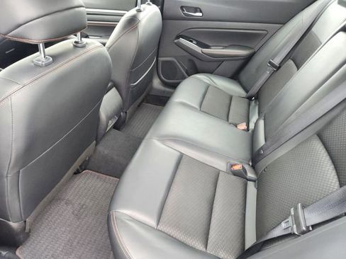 Used 2023 Nissan Altima 2.5 SR FWD image 32