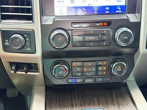 Used 2021 Ford F250 Lariat w/ Tremor Off-Road Package AWD/4WD image 17