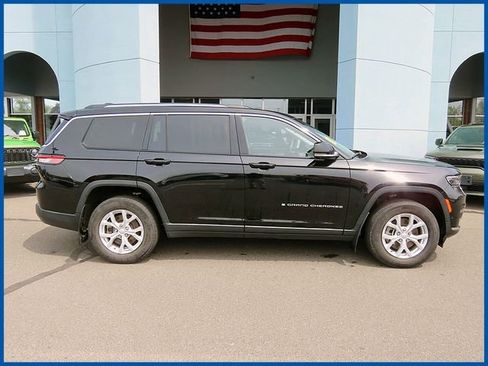 Certified 2023 Jeep Grand Cherokee L Limited w/ Luxury Tech Group II AWD/4WD image 1