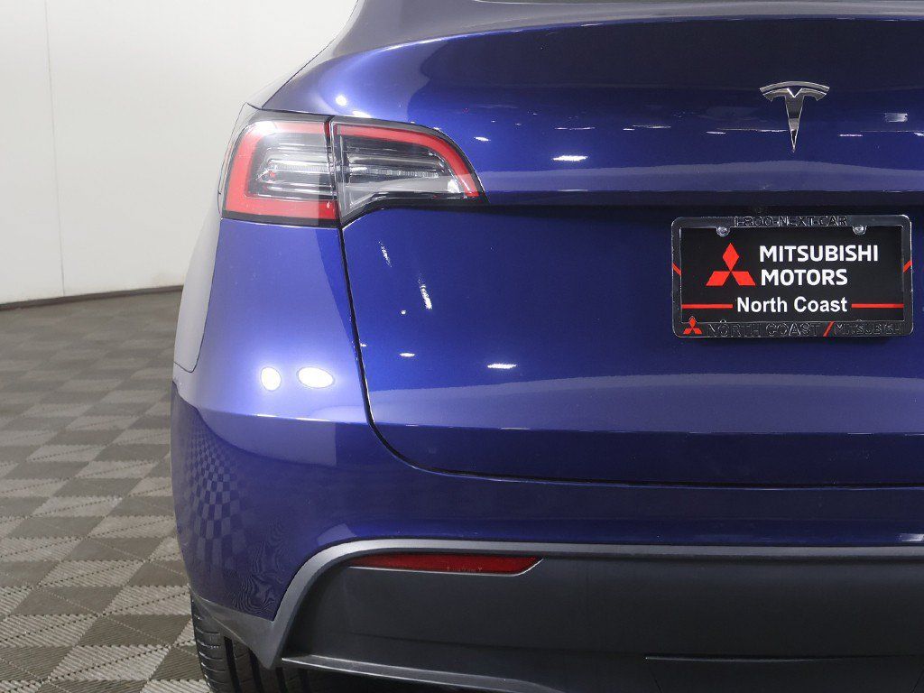 Used 2023 Tesla Model Y Long Range AWD/4WD image 21