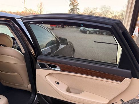 Used 2015 Hyundai Genesis 3.8 w/ Option Group 03 image 27