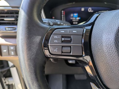 Used 2023 Honda Pilot Elite image 17