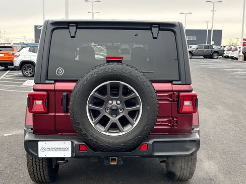 Used 2021 Jeep Wrangler Unlimited Sahara image 4