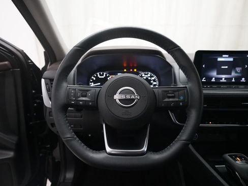 Certified 2023 Nissan Rogue SV w/ SV Premium B Package AWD/4WD image 4