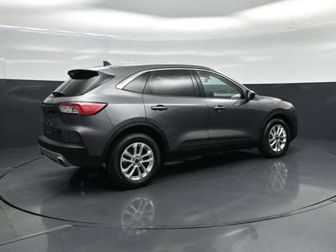 Used 2022 Ford Escape SE FWD image 21