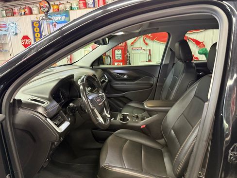 Used 2018 GMC Terrain SLT w/ Preferred Package FWD image 11