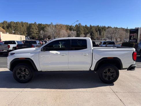 Used 2025 GMC Canyon Elevation w/ Convenience Package image 2