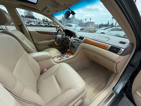 Used 2005 Lexus ES 330 w/ Preferred Accessory Pkg FWD image 21