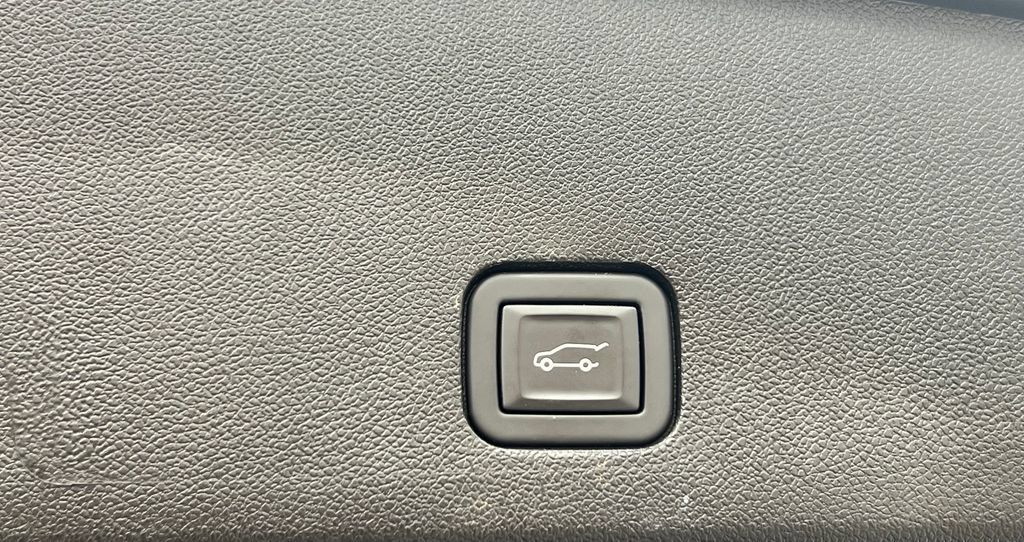 Used 2024 Cadillac XT6 Sport w/ Platinum Package AWD/4WD image 21