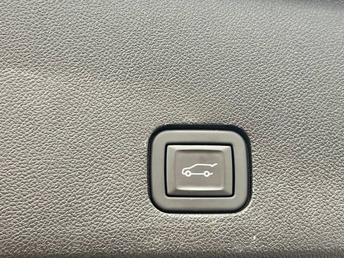 Certified 2024 Cadillac XT6 Sport w/ Platinum Package AWD/4WD image 21