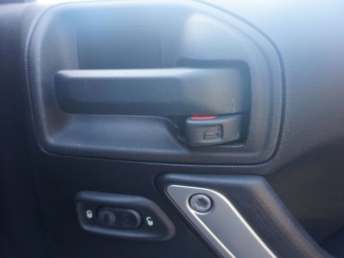 Used 2013 Jeep Wrangler Unlimited Sahara w/ Connectivity Group image 21