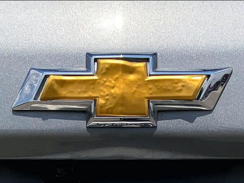 Used 2023 Chevrolet Equinox LS FWD image 10